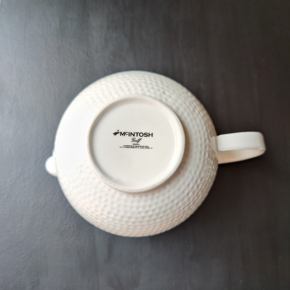 McIntosh china | porcelain | Golf ⛳ ball shaped Teapot 🫖 - Picture 5 of 13